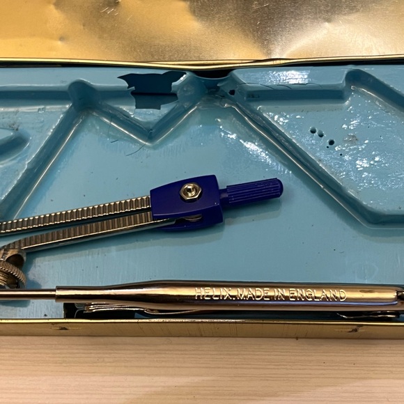 Helix Universal Mathematical Instrument tin box with some tools vintage - Picture 7 of 7